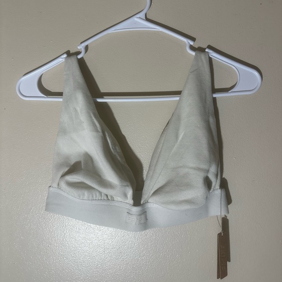 skims bra - Picture 1 of 3